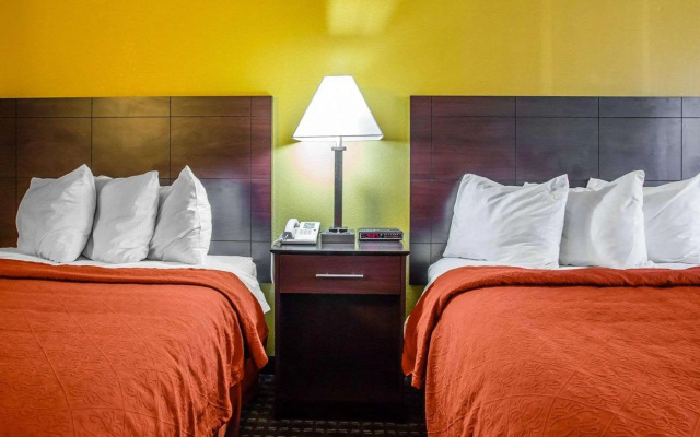 AmericInn by Wyndham Mosinee Central Wisconsin Airport