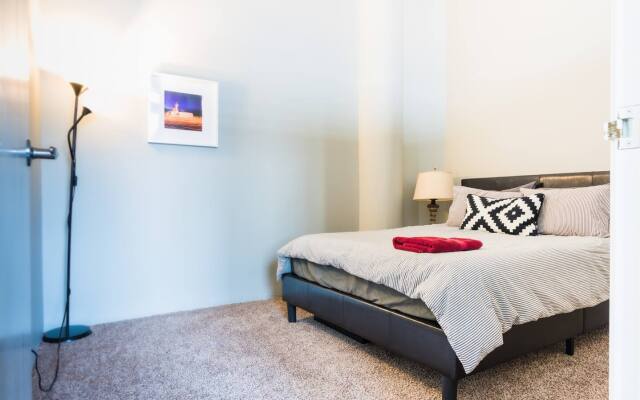 Downtown Denver Loft Style Bright 2BR Apt