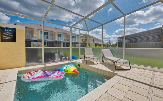 Pleasant home with private pool near Disney