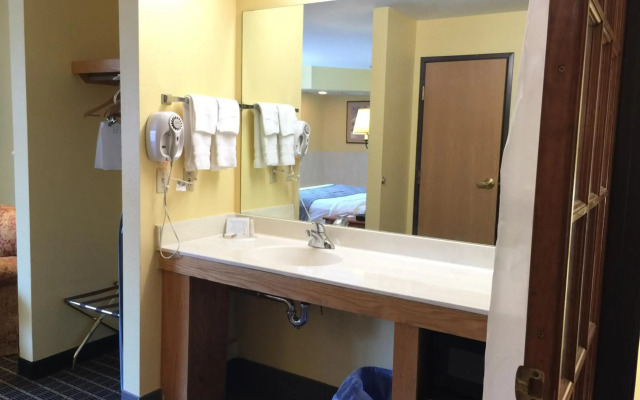 Quality Inn & Suites Harrington - Milford