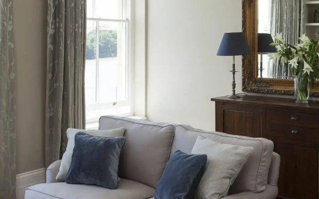 Veeve Townhouse West London
