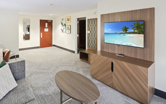 Holiday Inn Quincy East by IHG