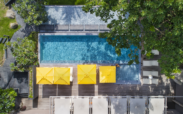 Beach Club by Haad Tien