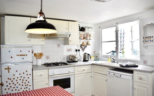 Central Brighton 2 Bedroom House With Garden