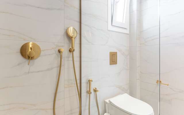 V Luxury Apartments Naxos
