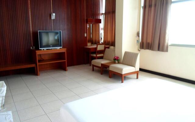 Tapee Hotel