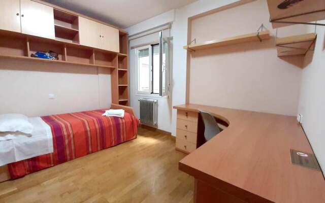 Apartment With 4 Bedrooms in Soria