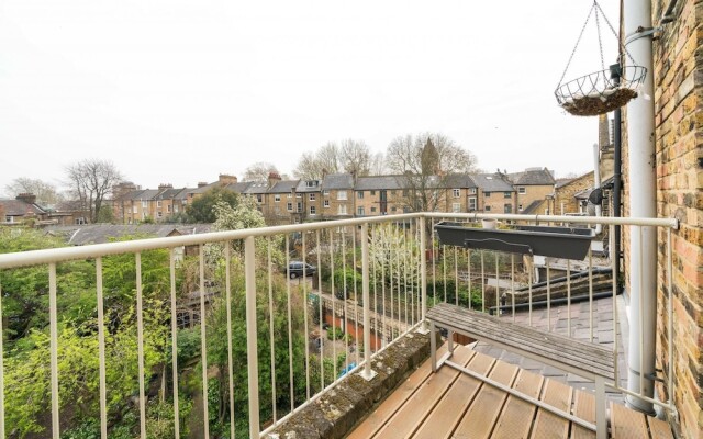 NEW Bohemian 2 Bedroom Victorian Flat in Dalston