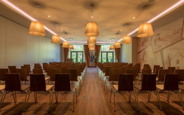 Отель Vila Galé Serra da Estrela