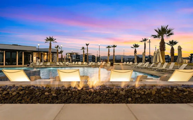 Sunstone 6 Bedroom Home