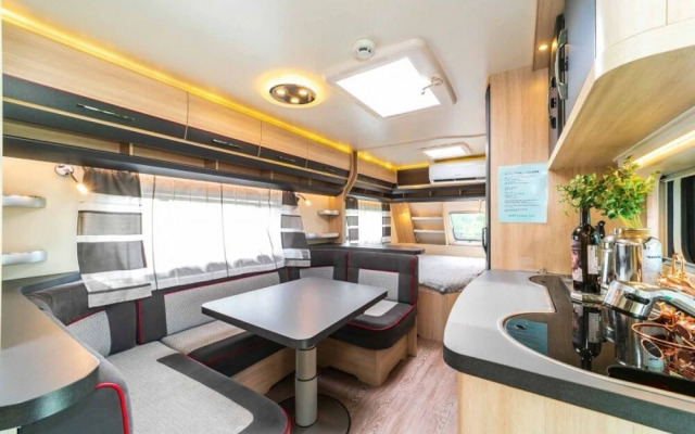 Pohang Uhil Camping Park Pension
