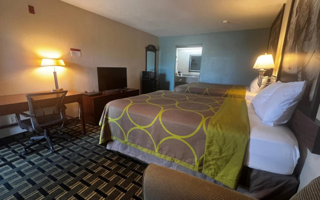 Super 8 By Wyndham Baytown