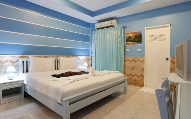 Amici Miei Hotel (SHA Certified)
