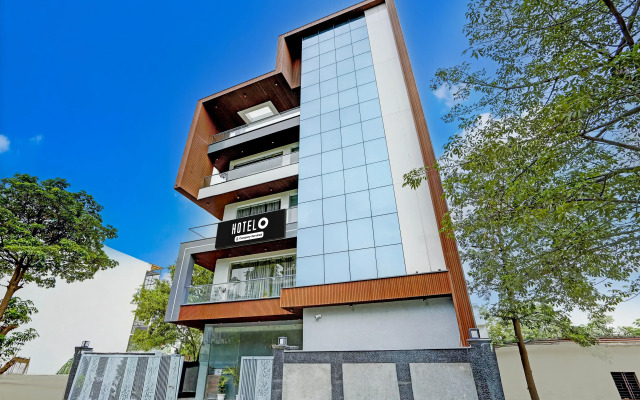 Hotel O Expo Mart Ansal Golf Link 1