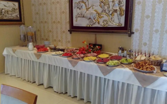 Deluxe Apartments Gallery 2