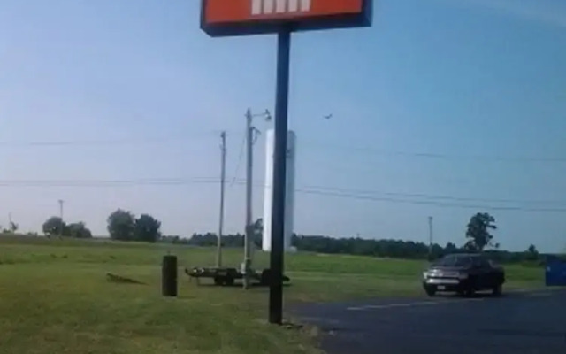 Capital O Aurora Inn Monett US 60