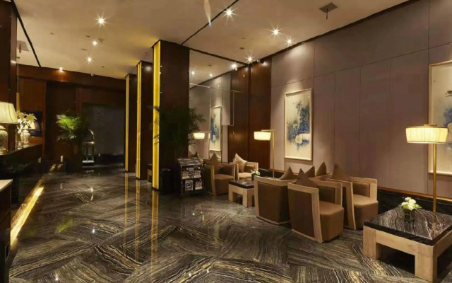 Shangyue Light Luxury Hotel (Desiqin China Construction Fifth Bureau Technical School Store)