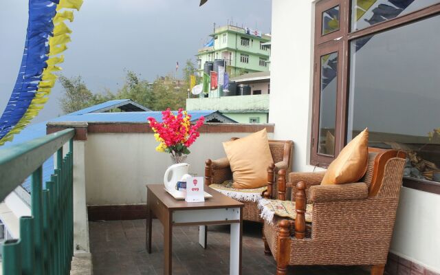 OYO 8701 Hotel Silk Route Residency