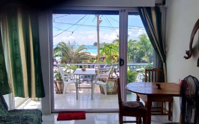 Apartment With one Bedroom in Grand Baie, With Wonderful sea View and