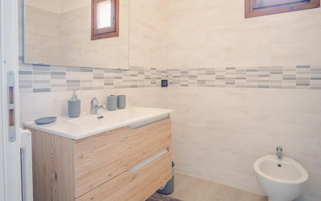 The House in the Vineyard - Italian Homing