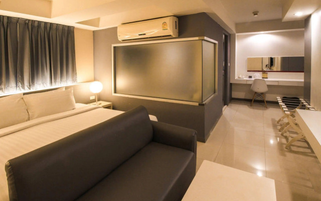 Myhotel CMYK Ratchada