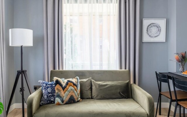 Captivating 2-bed Apartment in Chatham