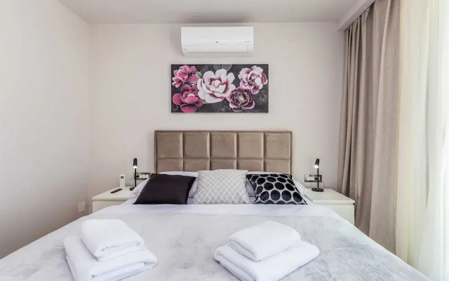 Villa Vista With Private Pool and Sauna