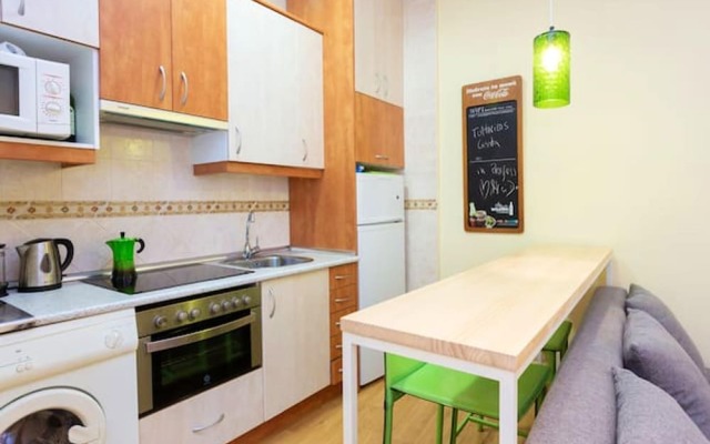 Apartment with One Bedroom in Madrid, with Wifi