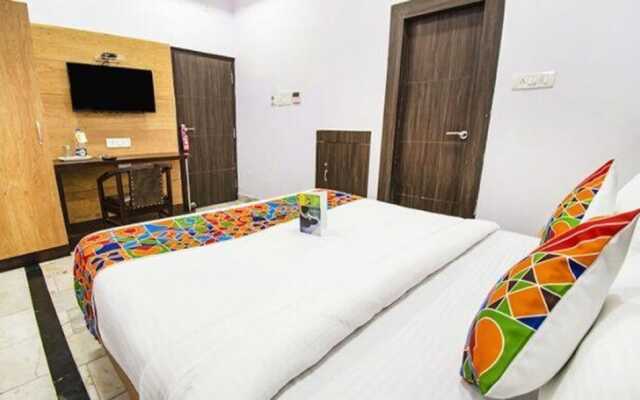 Hotel Golden Leaf By OYO Rooms