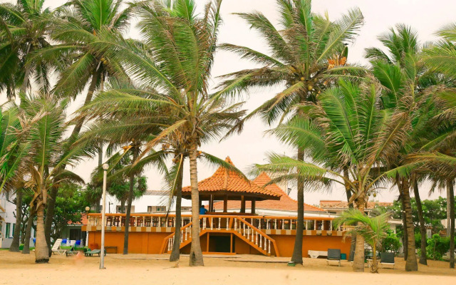Golden Star Beach Hotel