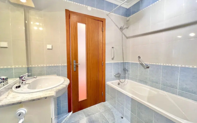 Albufeira Modern 6 With Pool by Homing
