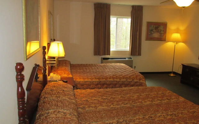 High Falls Inn and Suites