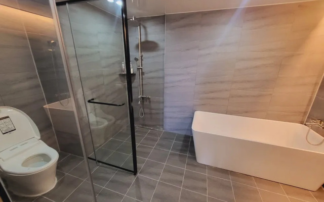 Hotel raza b
