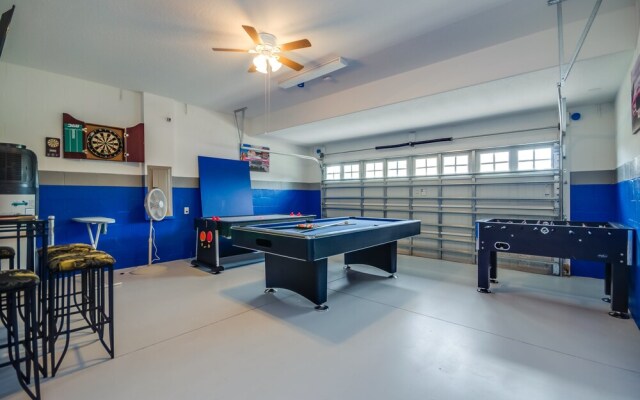 1422 Moonvalley Drive