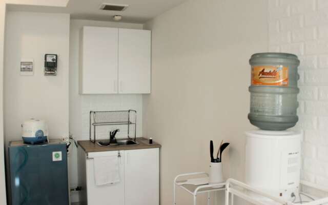 Warm And Cozy Studio At Grand Kamala Lagoon Apartment