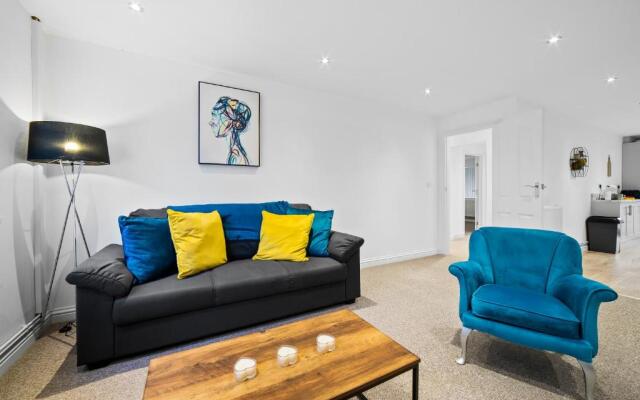 Village Hideaway 2 Bedroom Apartment North Cardiff