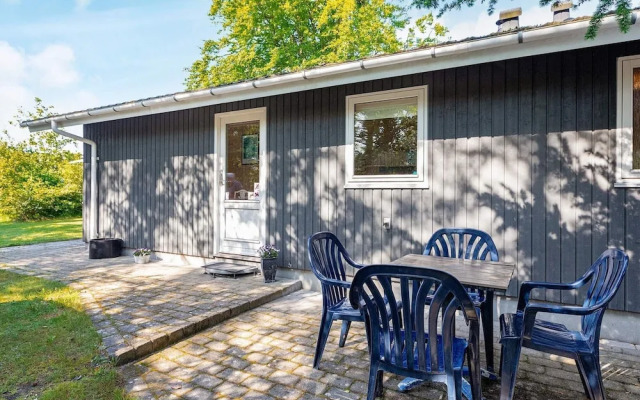 6 Person Holiday Home in Logstor