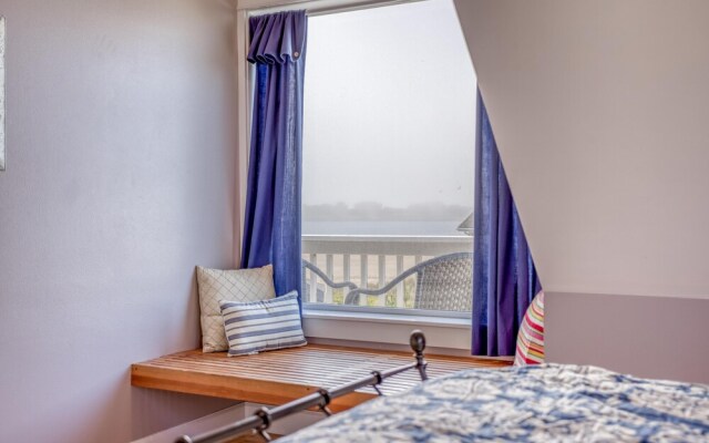 Baywood Shores Bed & Breakfast