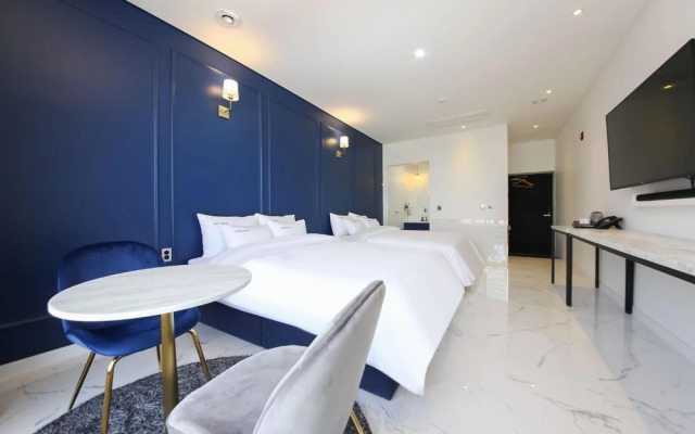 Hotel RAUM