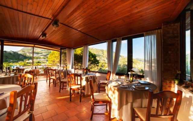 Punta Chiarito Resort