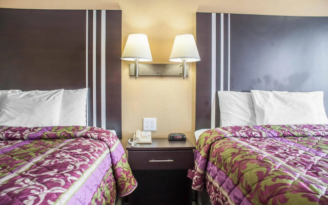 Amherst Inn & Suites