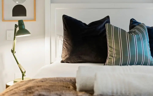 Apartment 307 at 117 on Strand