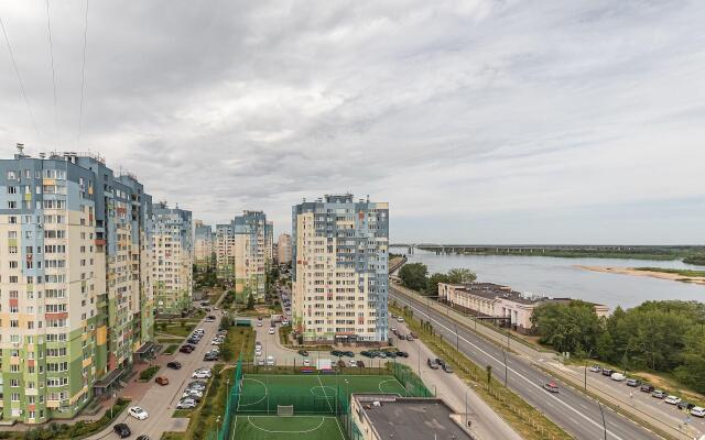 Стрелка на Волжской набережной 25