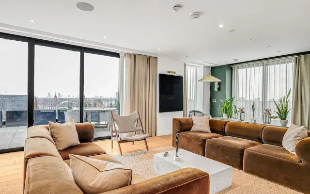 Elegant 3-bedroom Condo