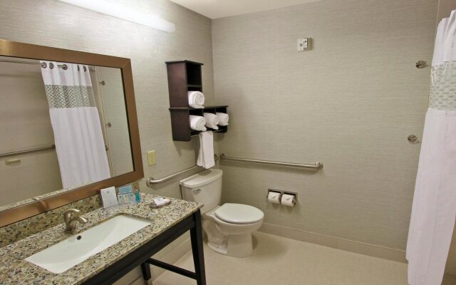 Hampton Inn & Suites Winnie