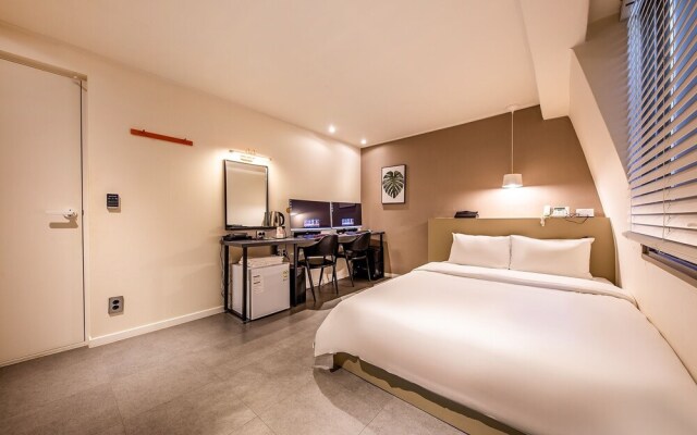 Daejeon Yongjeon Hotel BEN