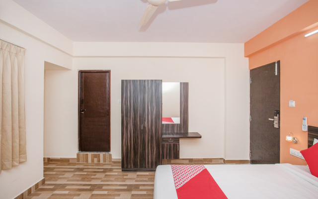 OYO 10480 Hotel PMR