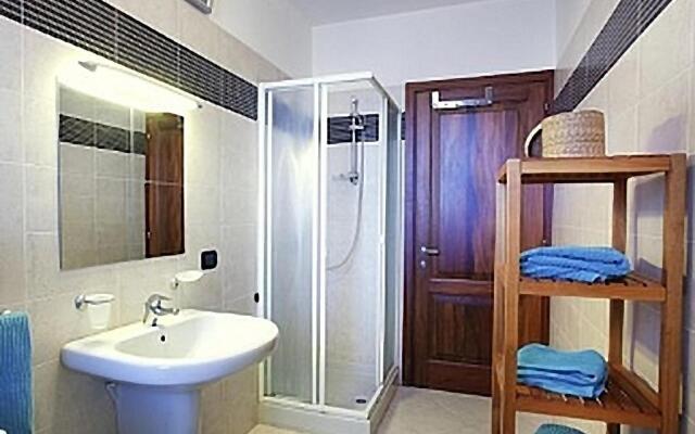 Argegno Modern Apartment