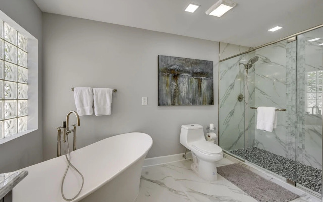 Naples Retreat With Private Pool & Spa!