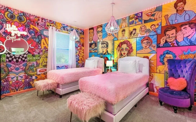 Upstay - Guest Home w Cinema Theme Rooms